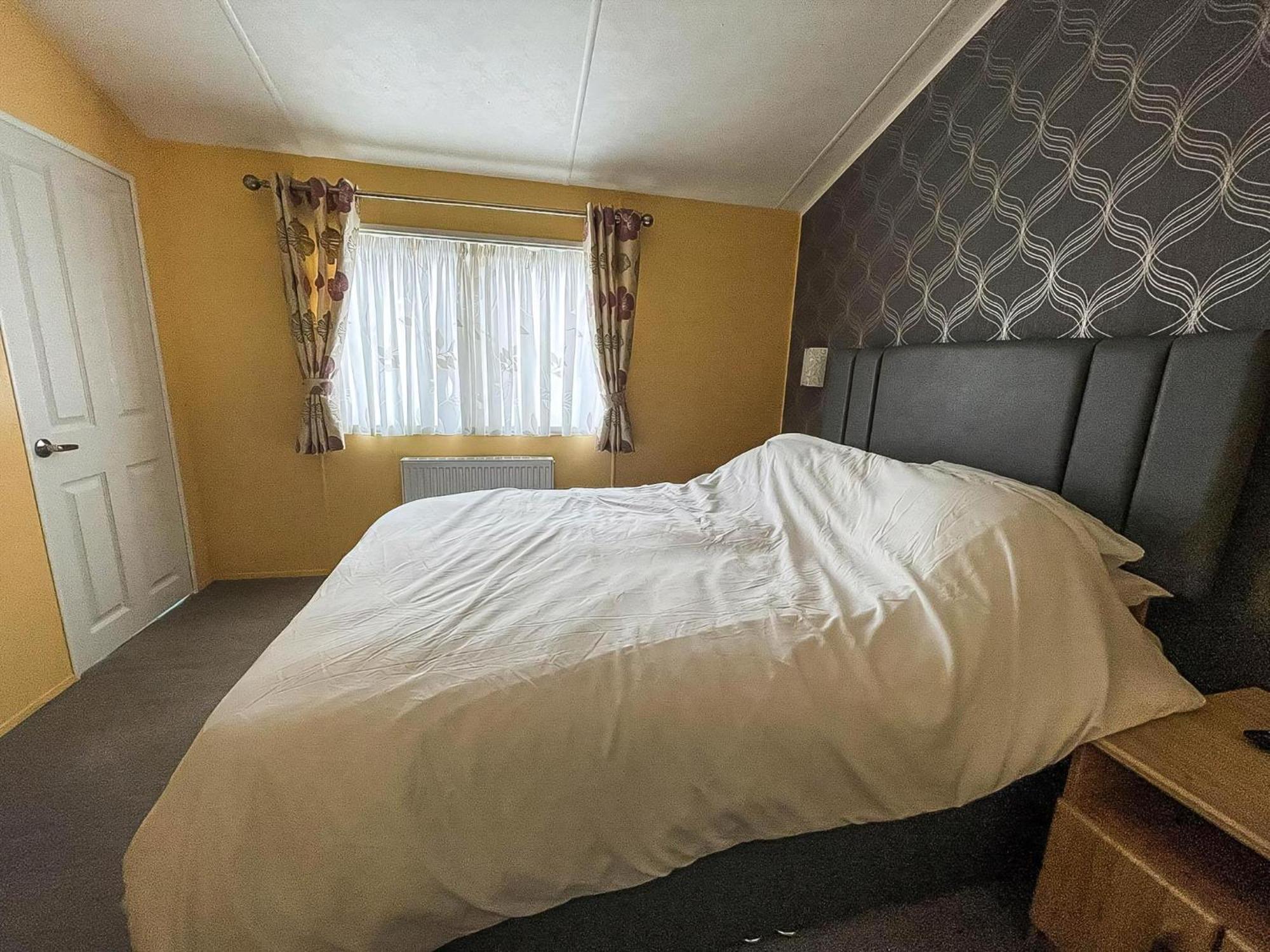 Stunning Lodge With Decking At Oaklands Holiday Park In Essex Ref 39017Rw Clacton-on-Sea Luaran gambar